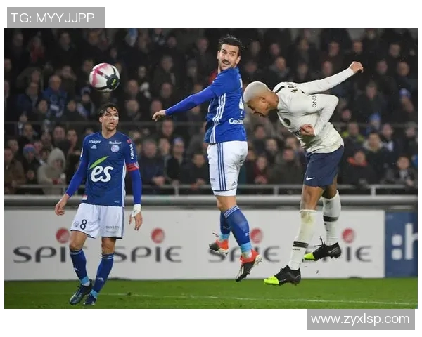 拉瓦勒与第戒的激烈对决揭示足球战术与团队合作的重要性